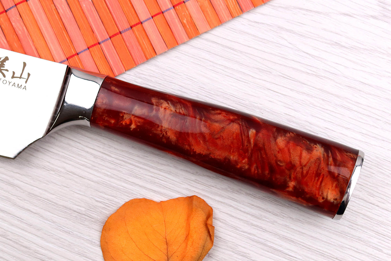 Couteau santoku alvéolé 17cm Kutoyama Red Flame