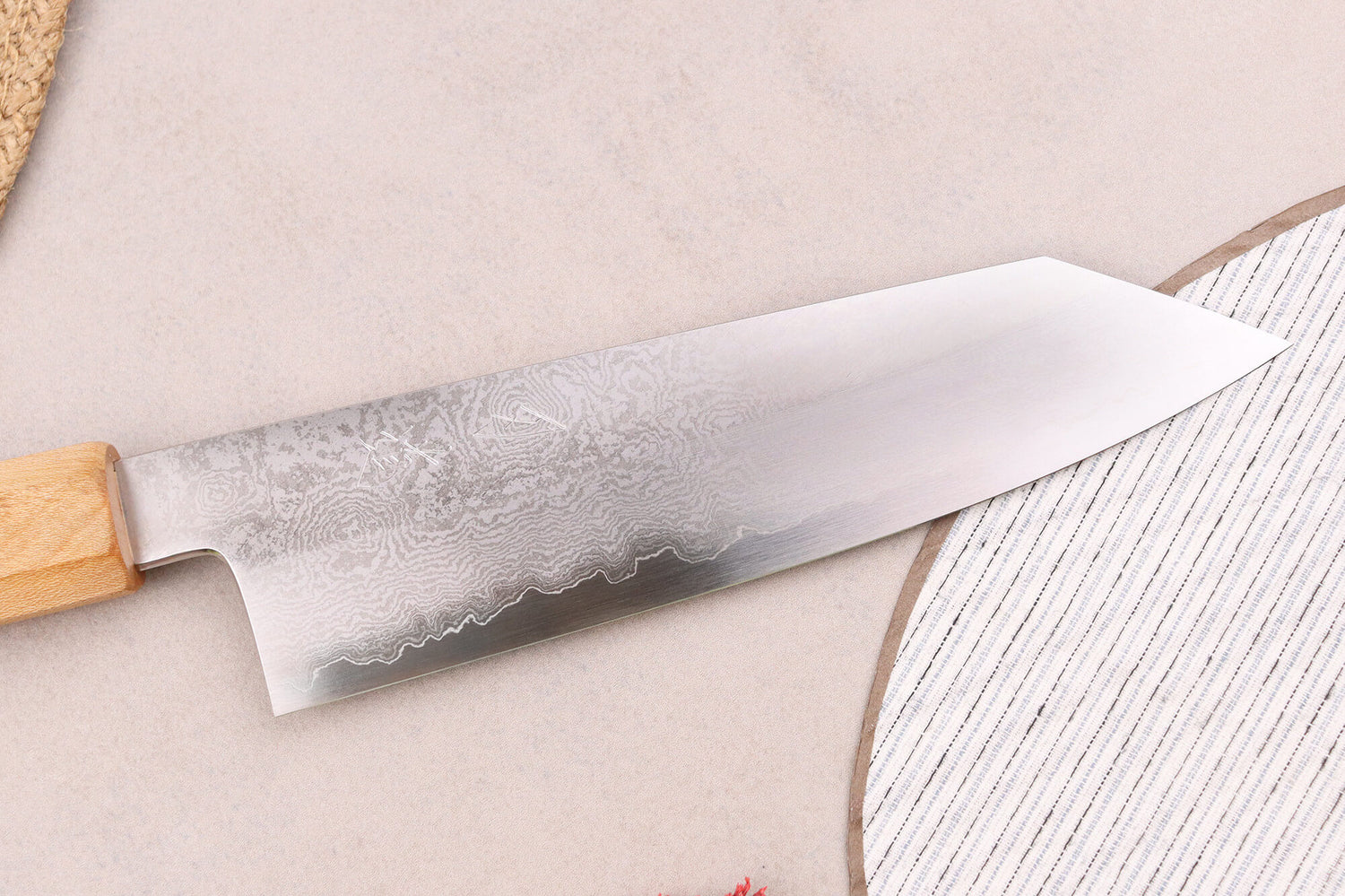 Couteau kiritsuke 18cm japonais artisanal Hado Ginsan Cherry damassé