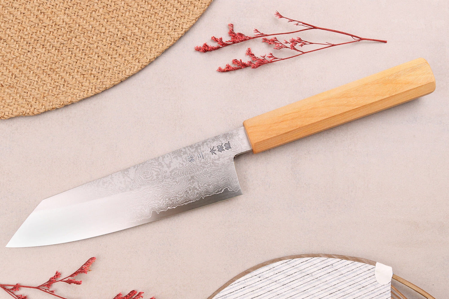 Couteau kiritsuke 18cm japonais artisanal Hado Ginsan Cherry damassé