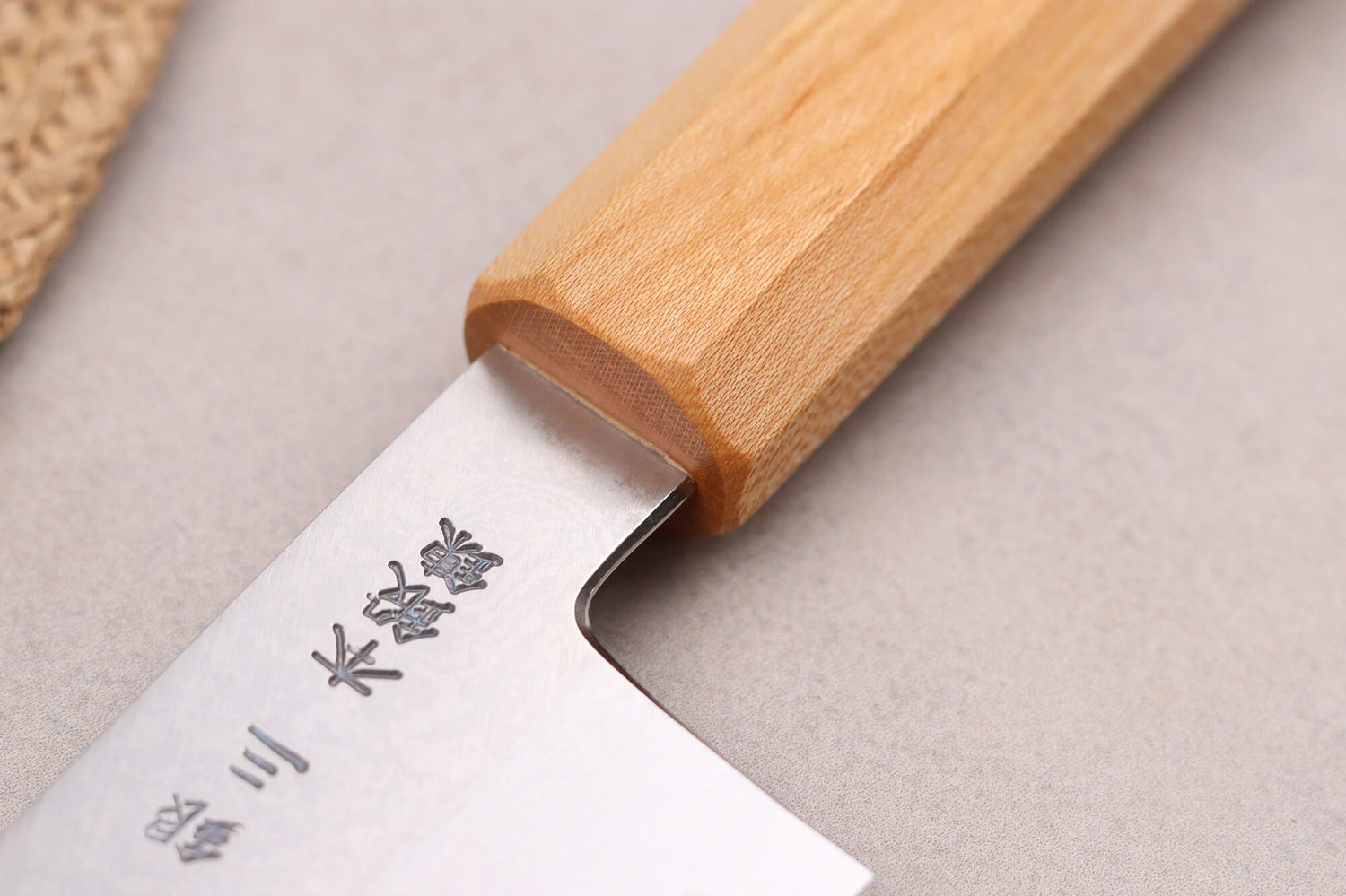 Couteau kiritsuke 18cm japonais artisanal Hado Ginsan Cherry damassé