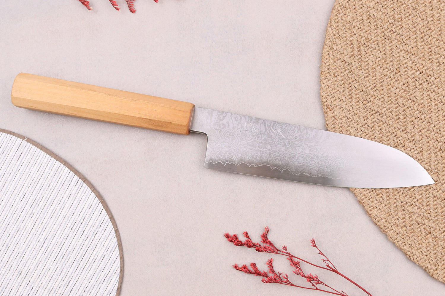 Couteau santoku 18cm japonais artisanal Hado Ginsan Cherry damassé