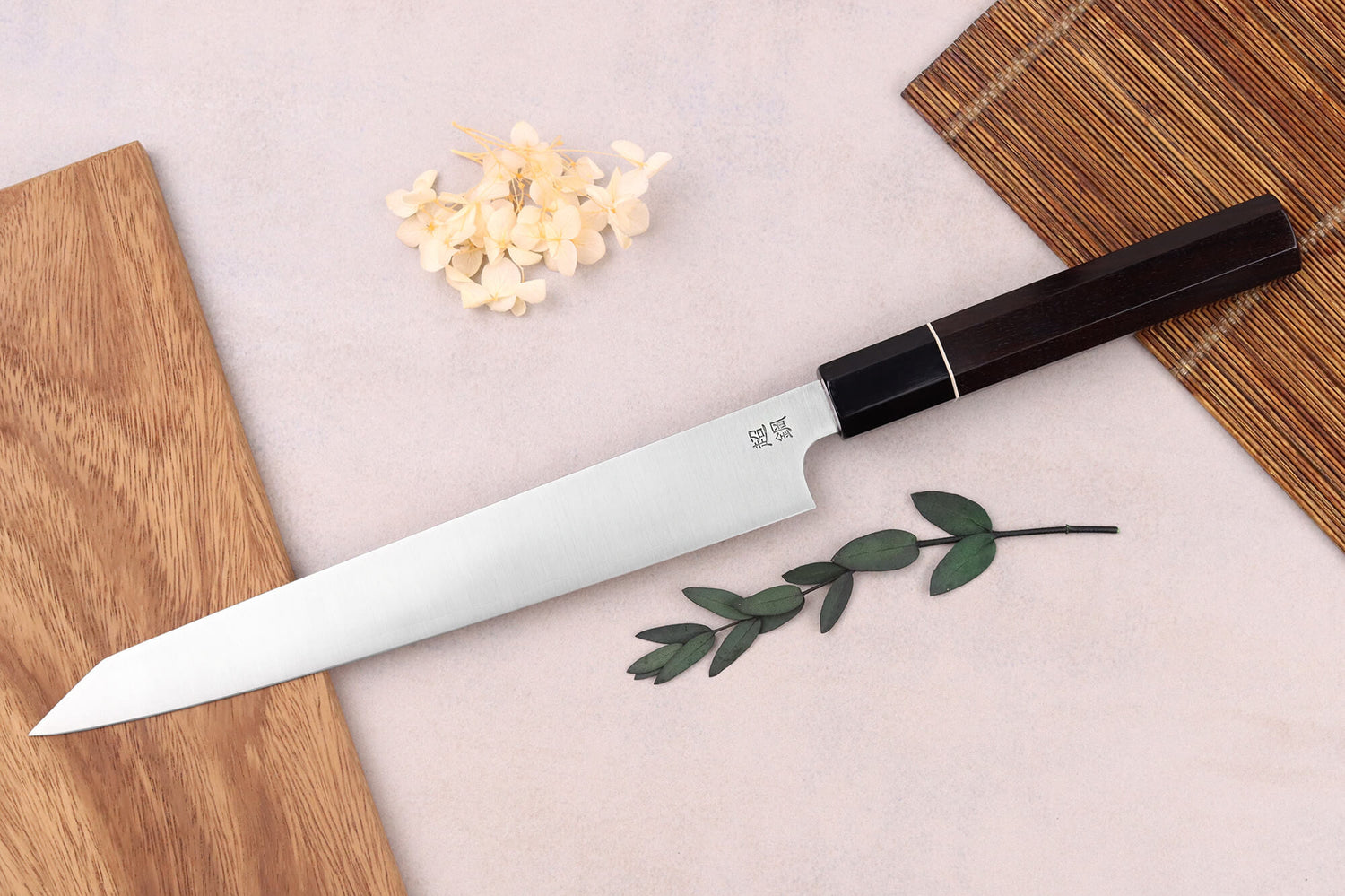 Couteau sujihiki 24cm japonais artisanal Sukenari ZDP-189 San Maï manche en ébène