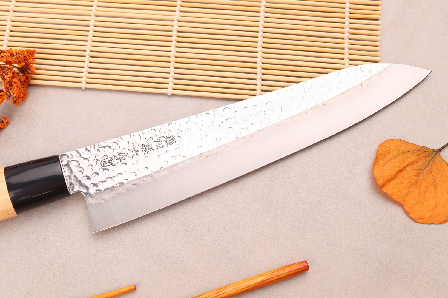Couteau de chef 21cm japonais Satake Cutlery Tsuchime en magnolia