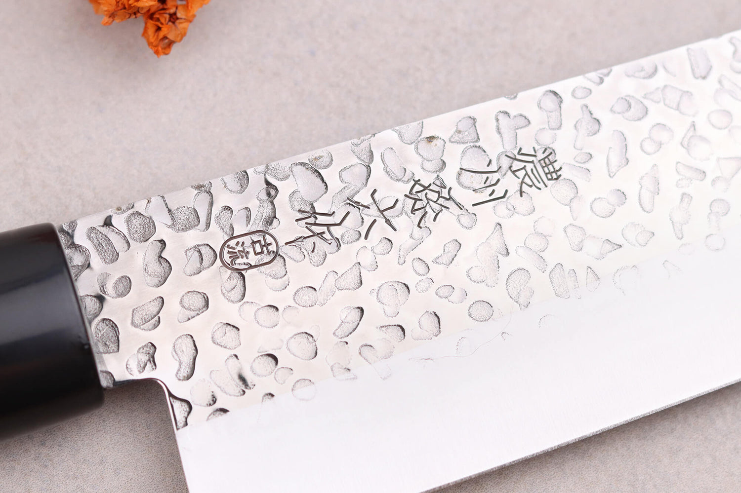 Coffret 2 couteaux japonais Satake Cutlery Tsuchime santoku + deba