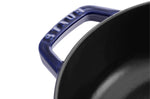 Sauteuse Staub Chistera en fonte émaillée bleu intense