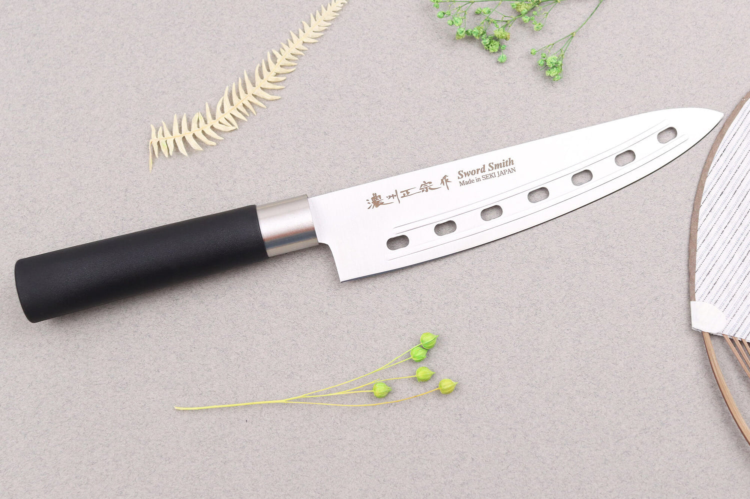 Couteau de chef ajouré 18cm japonais Satake Cutlery Traditional PP