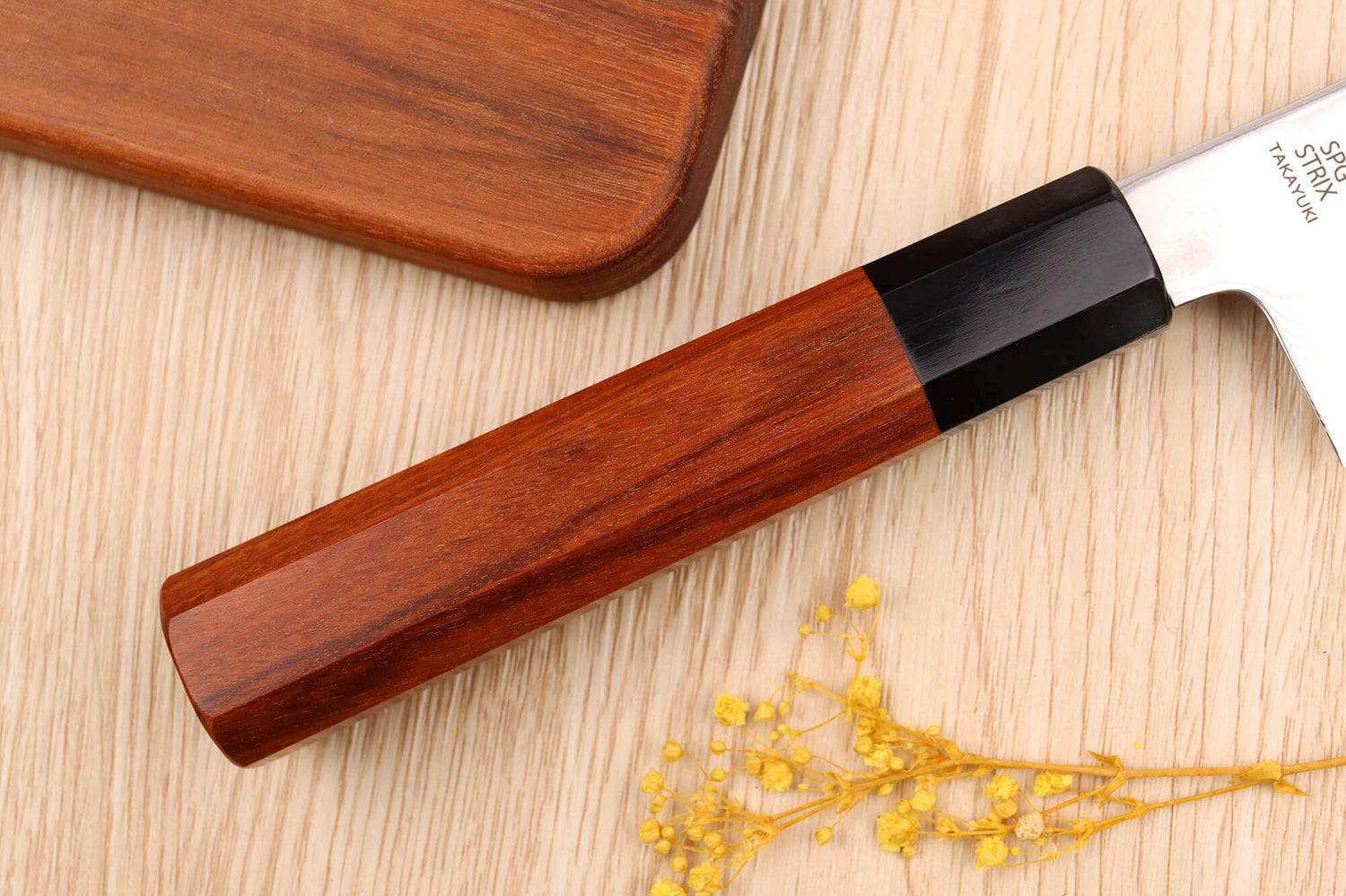Couteau de chef 21cm japonais artisanal Sakai Takayuki Super Gold Strix