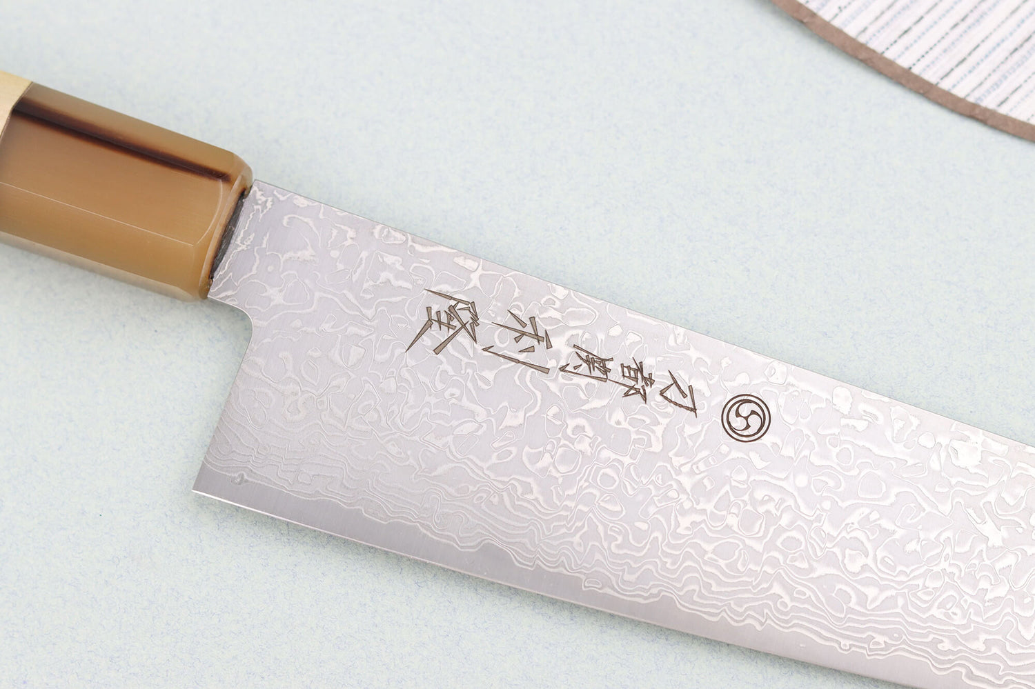 Couteau santoku 18cm japonais artisanal Toshitaka Suminagashi SG2 Damas