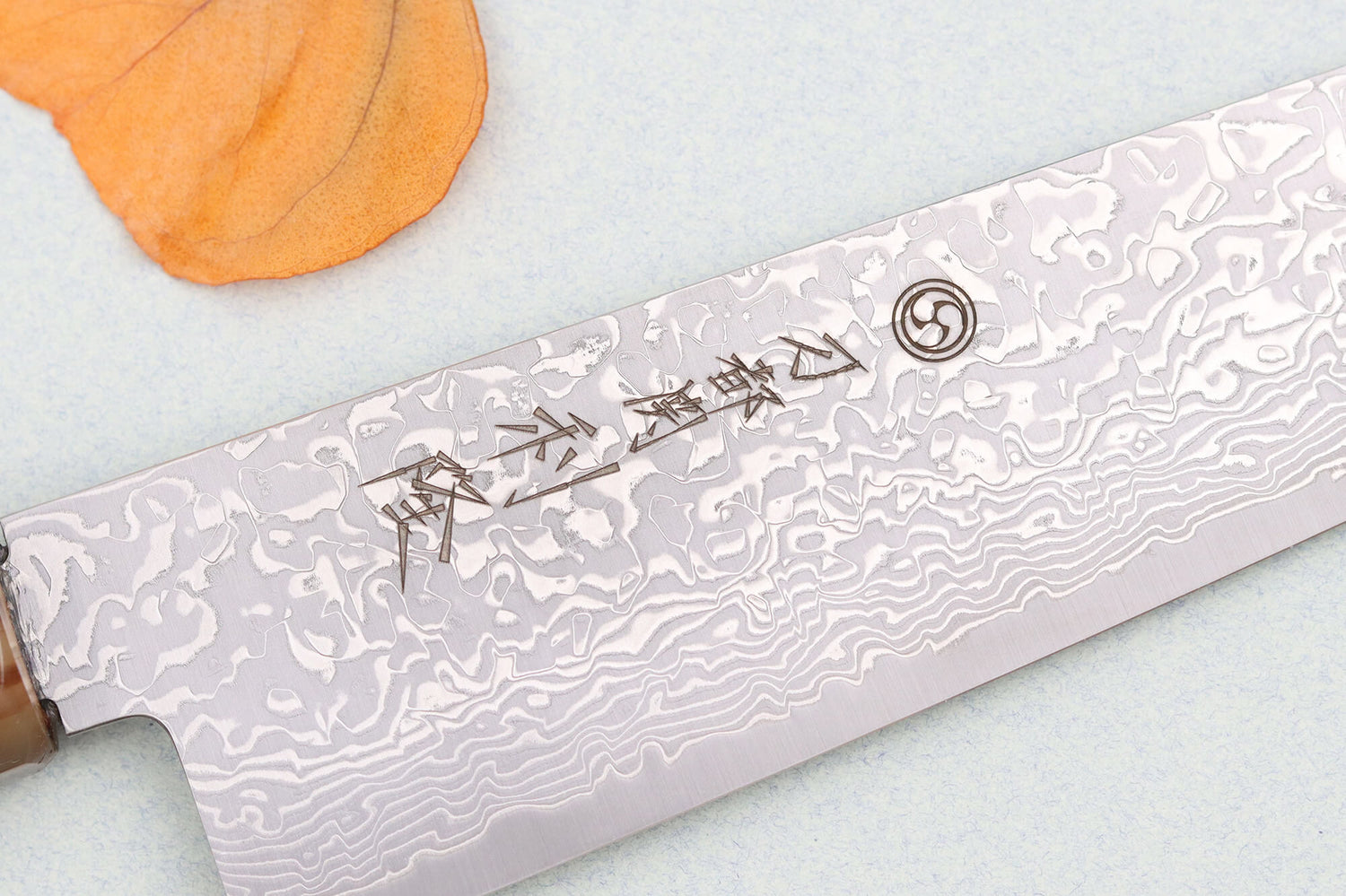Couteau de chef 21cm japonais artisanal Toshitaka Suminagashi SG2 Damas
