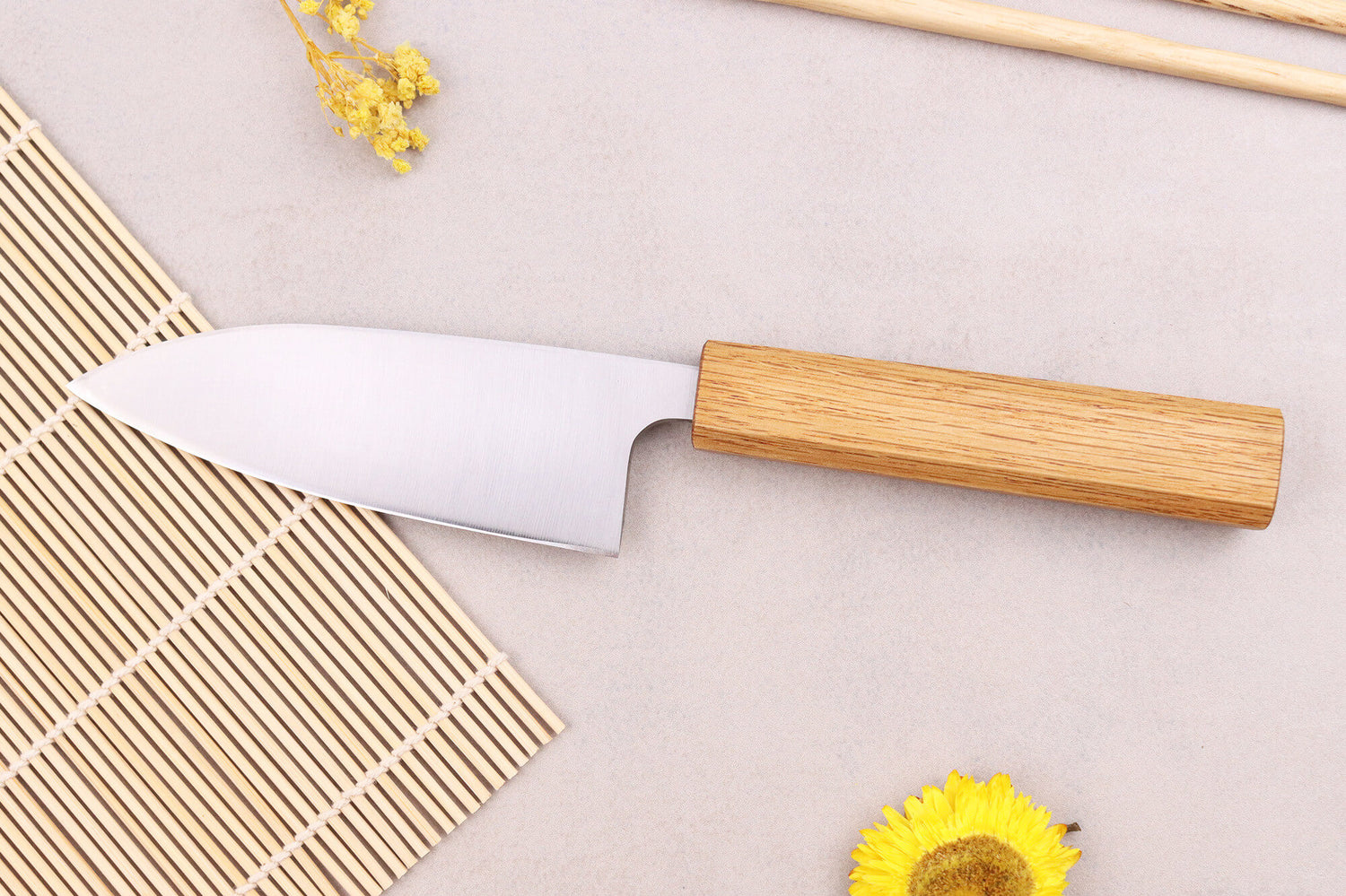 Couteau ko-deba 12cm artisanal japonais Tsunehisa AUS8 manche en chêne