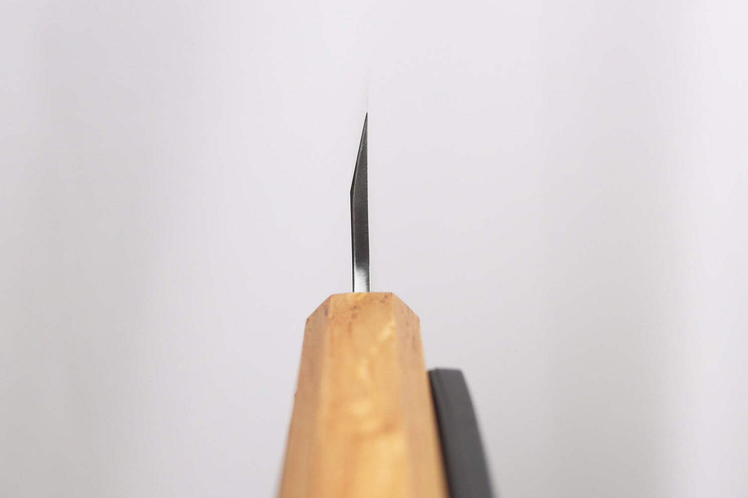 Couteau ko-deba 12cm artisanal japonais Tsunehisa AUS8 manche en chêne