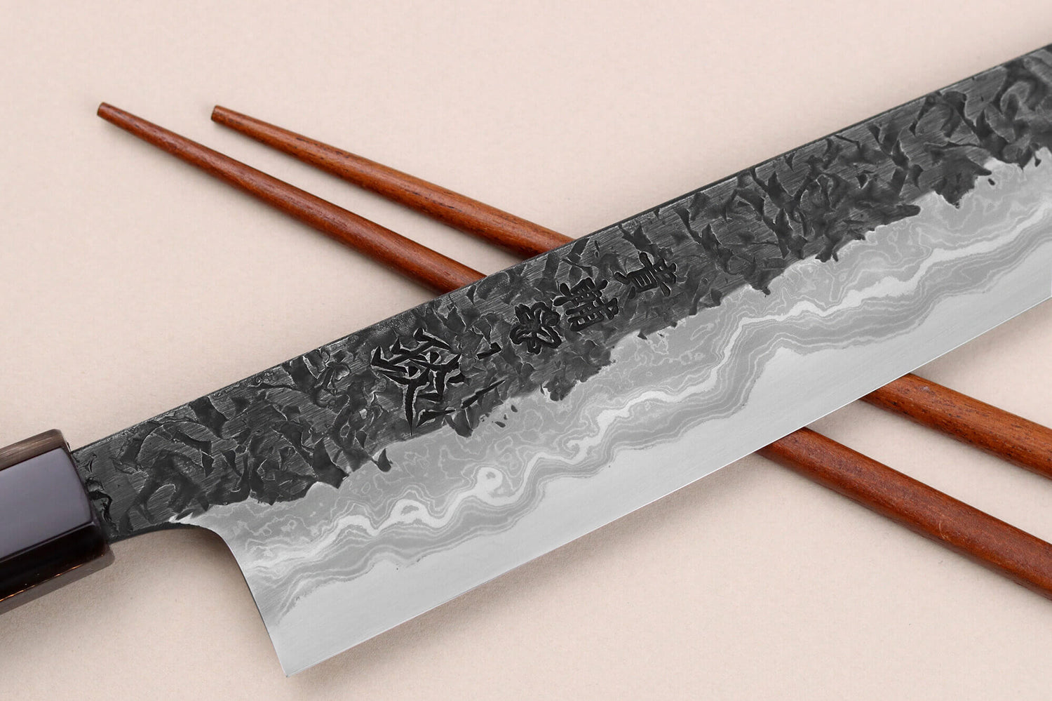 Couteau sujihiki 24cm japonais artisanal Kisuke Manaka Enn en cognassier avec 2 anneaux