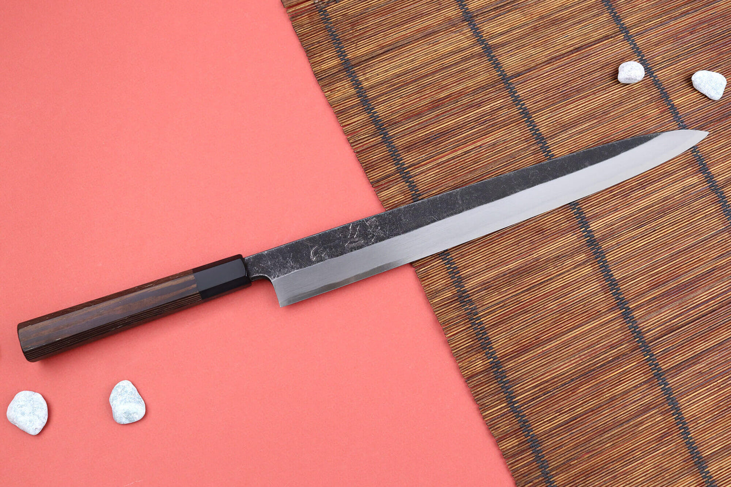 Couteau yanagiba 33cm japonais artisanal Hatsukokoro Shirasagi manche en wengé
