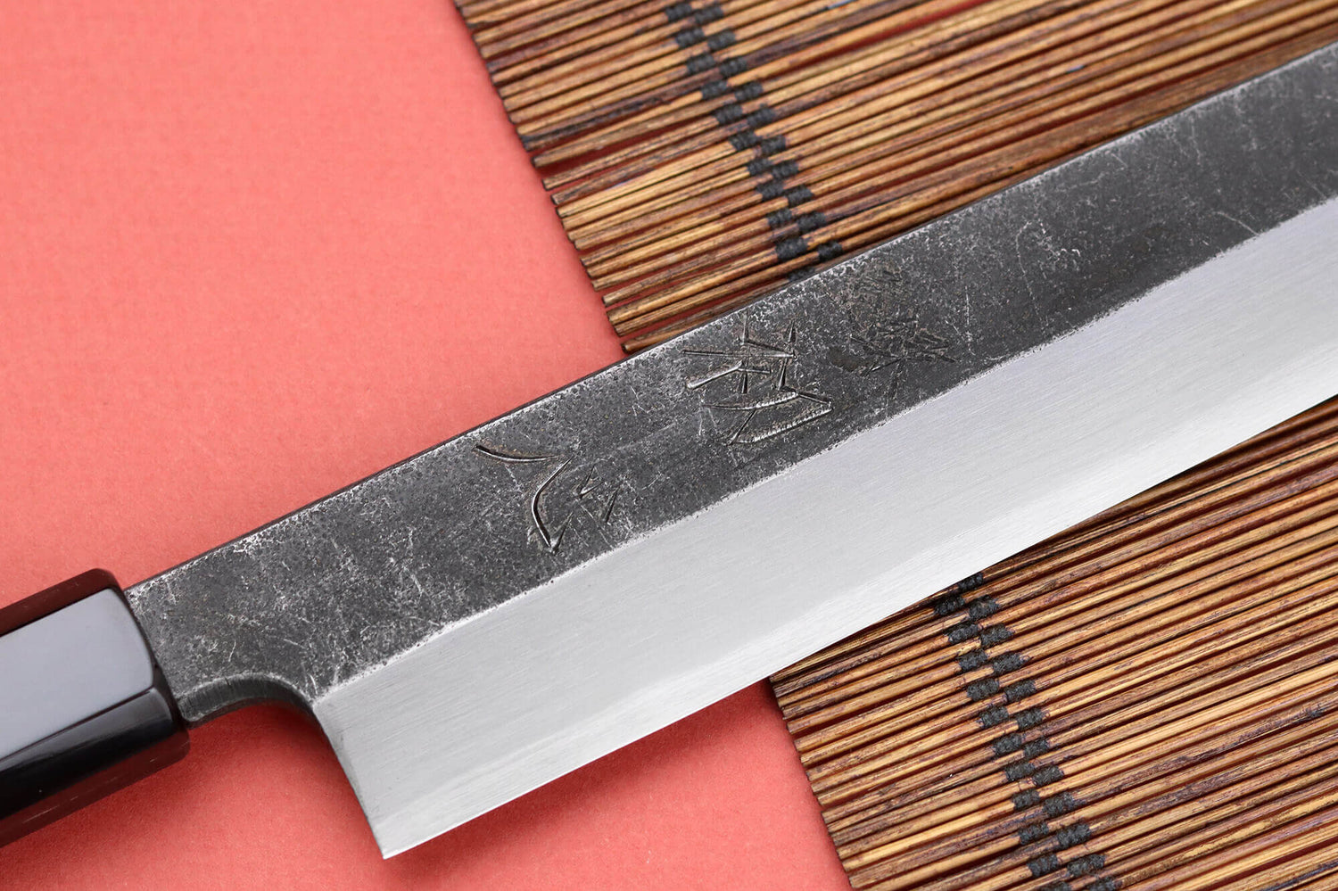 Couteau yanagiba 33cm japonais artisanal Hatsukokoro Shirasagi manche en wengé