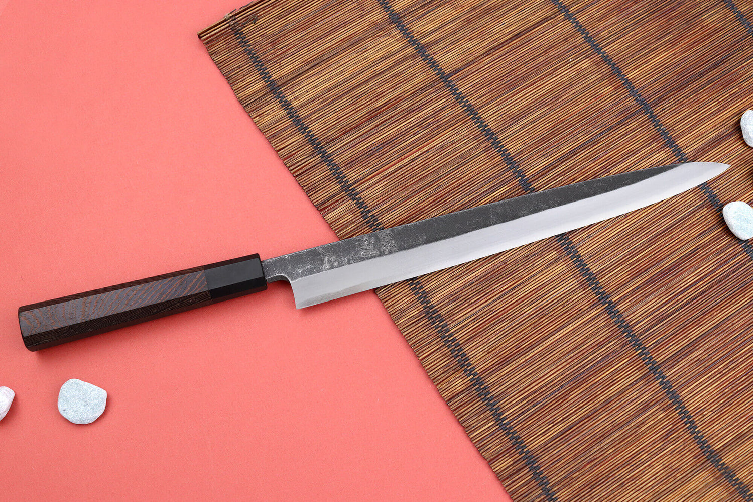 Couteau yanagiba 30cm japonais artisanal Hatsukokoro Shirasagi manche en wengé