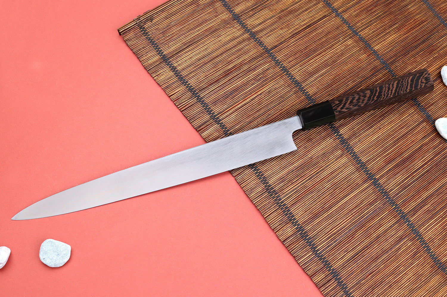 Couteau yanagiba 30cm japonais artisanal Hatsukokoro Shirasagi manche en wengé
