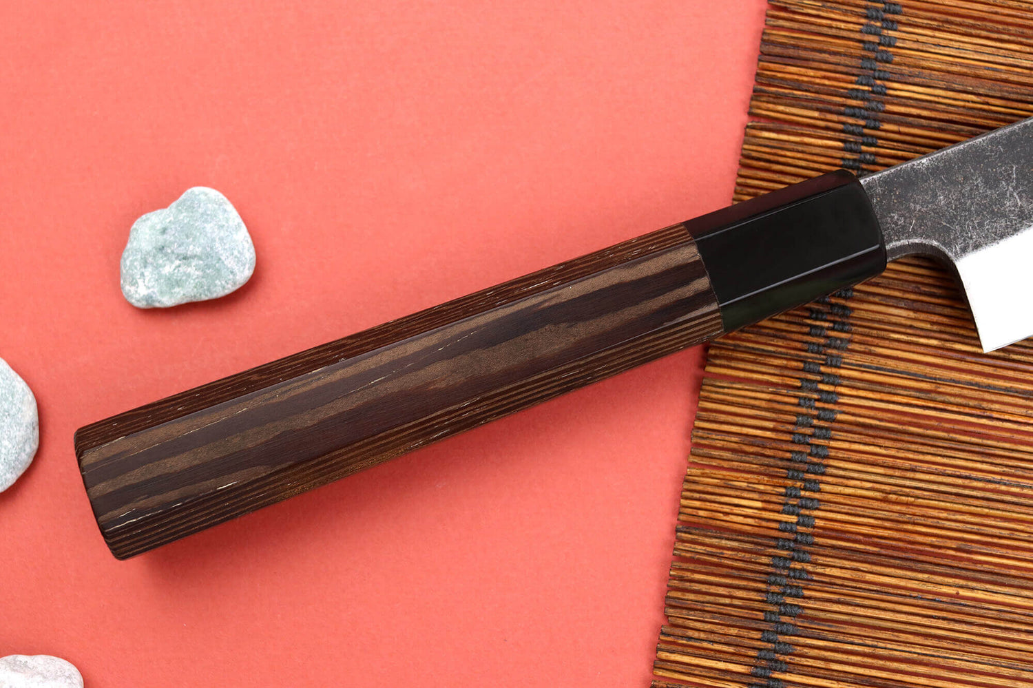 Couteau yanagiba 30cm japonais artisanal Hatsukokoro Shirasagi manche en wengé