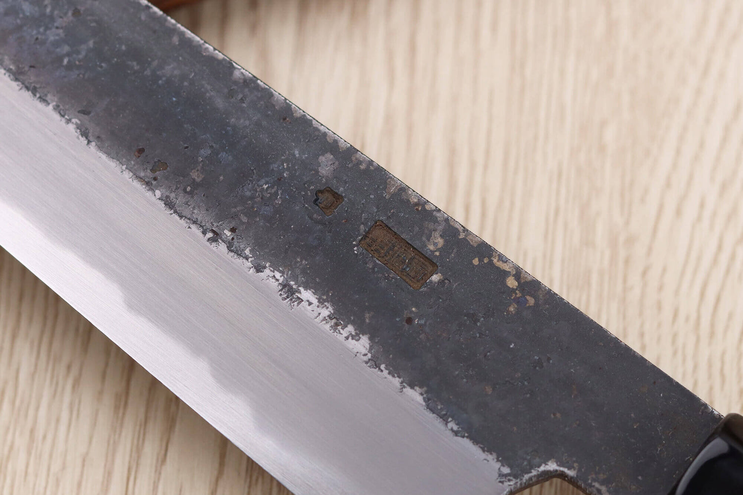 Couteau kiritsuke 21cm japonais artisanal Sakai Kikumori Kikuzuki Kuro