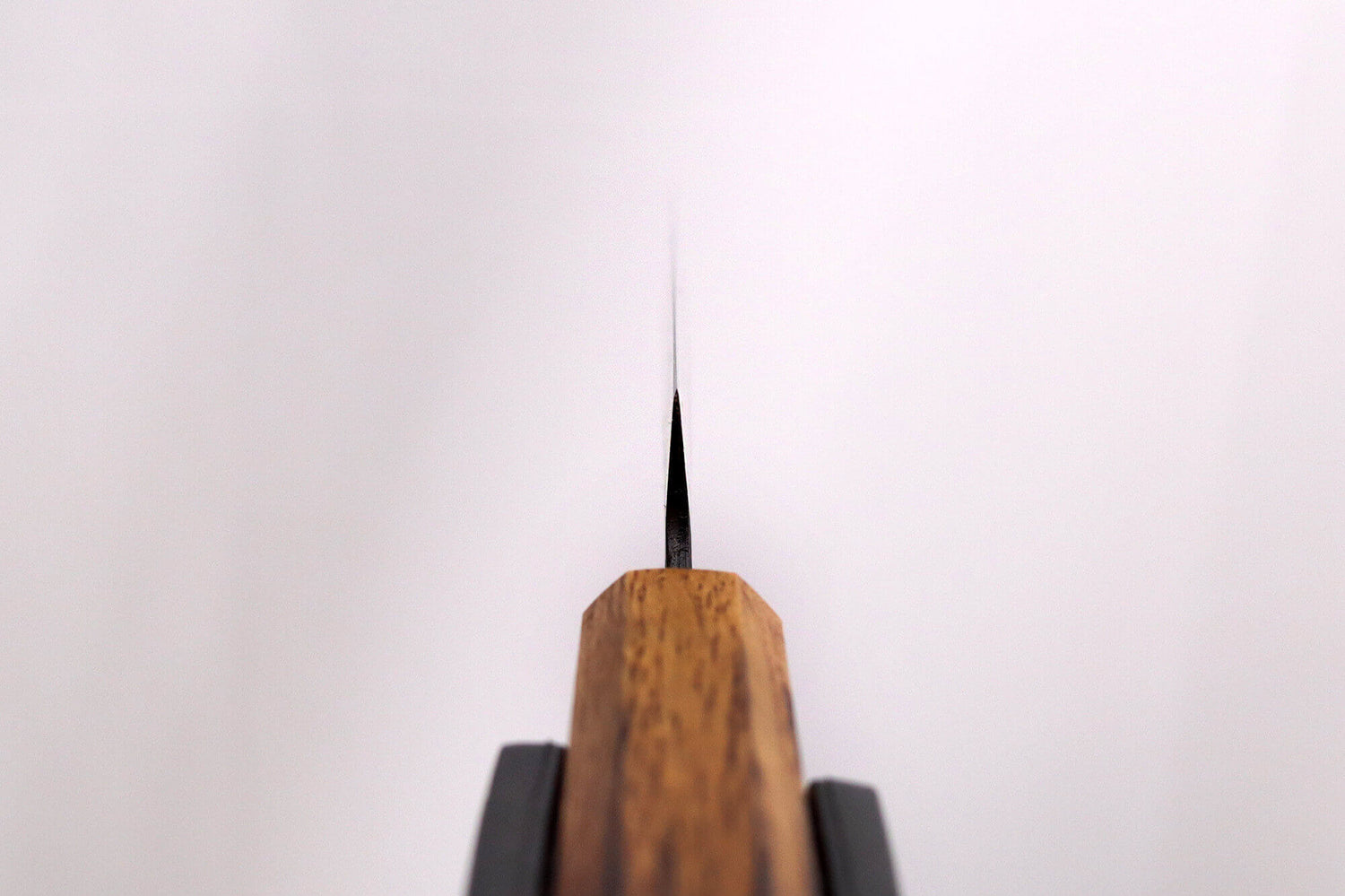 Couteau universel 13,5cm japonais artisanal Yuzo Black AS chêne brûlé