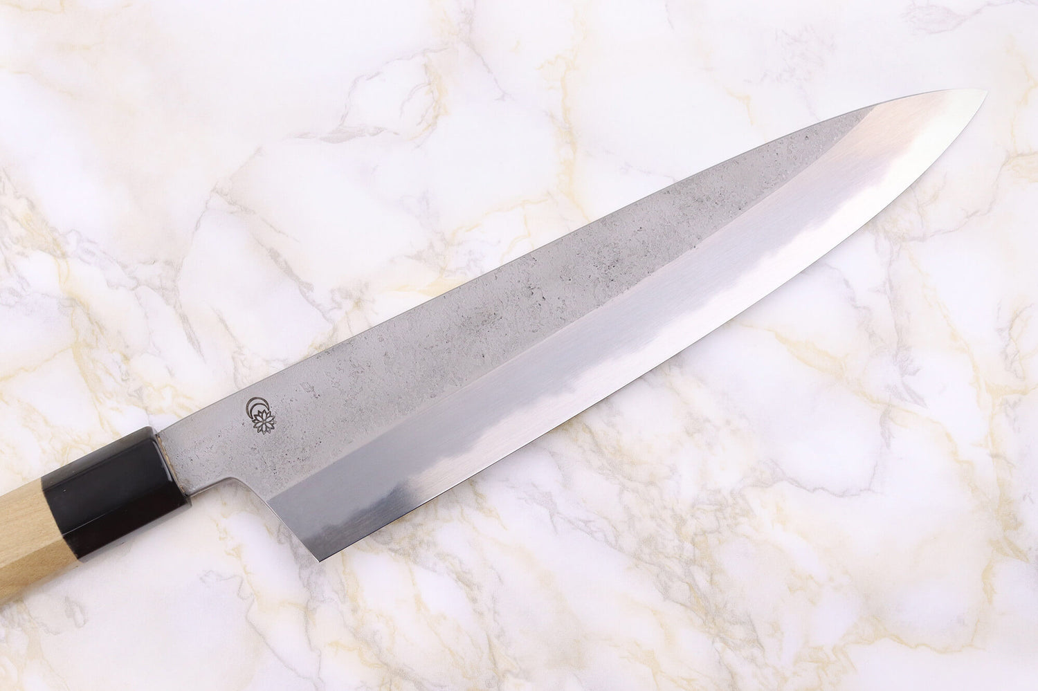 Couteau de chef 24cm japonais artisanal Sakai Kikumori Kikuzuki Rin