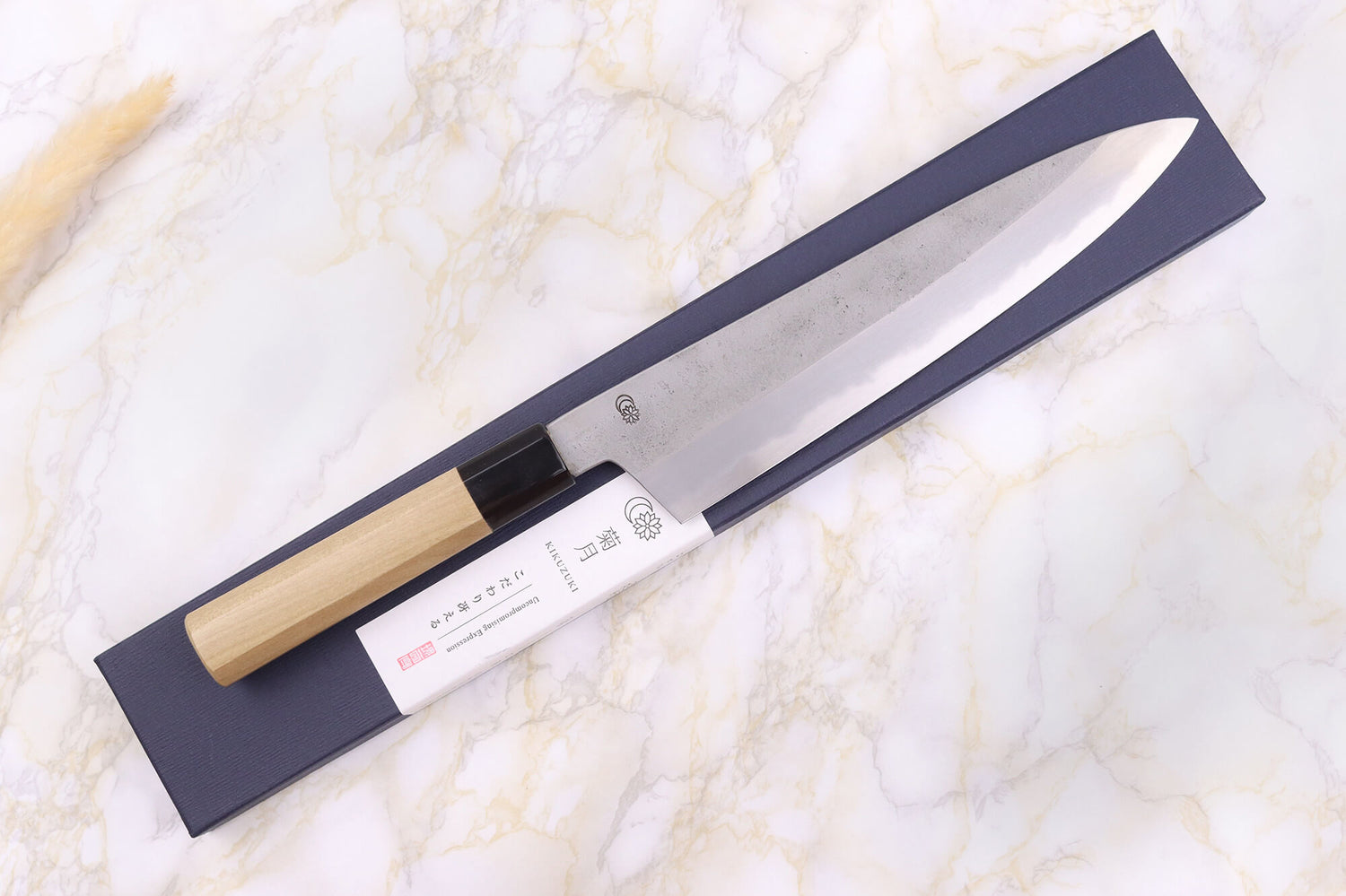 Couteau de chef 24cm japonais artisanal Sakai Kikumori Kikuzuki Rin