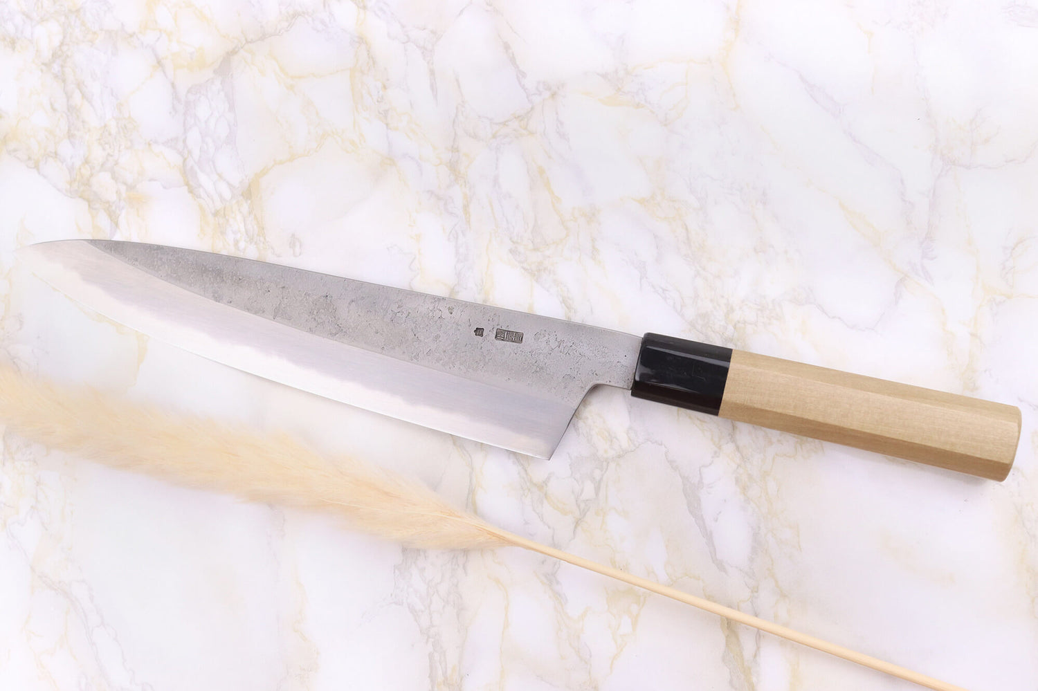 Couteau de chef 24cm japonais artisanal Sakai Kikumori Kikuzuki Rin