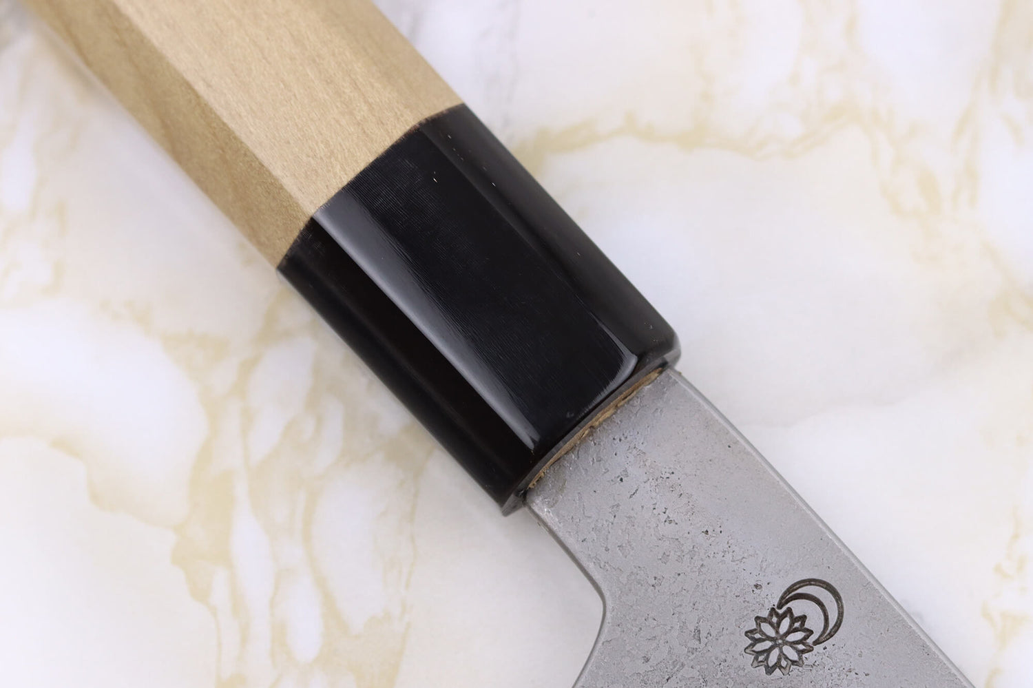 Couteau de chef 24cm japonais artisanal Sakai Kikumori Kikuzuki Rin