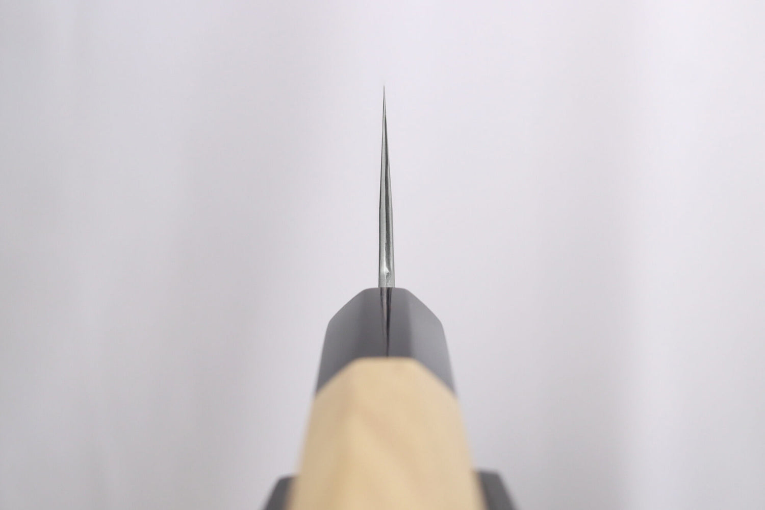Couteau de chef 24cm japonais artisanal Sakai Kikumori Kikuzuki Rin