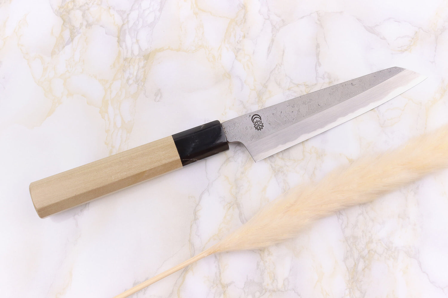 Couteau kiritsuke universel 13,5cm japonais artisanal Sakai Kikumori Kikuzuki Rin