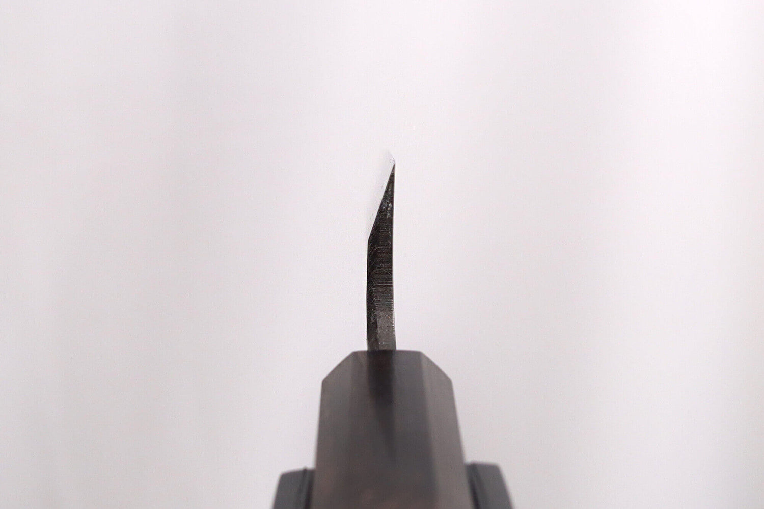 Couteau honesuki 15cm japonais artisanal Hatsukokoro Shirasagi manche en ébène