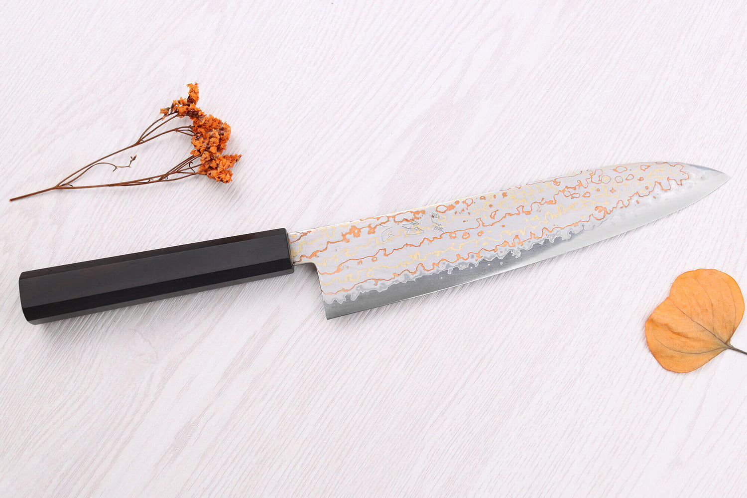 Couteau de chef 21cm japonais artisanal Hatsukokoro Hayabusa Rainbow Damas