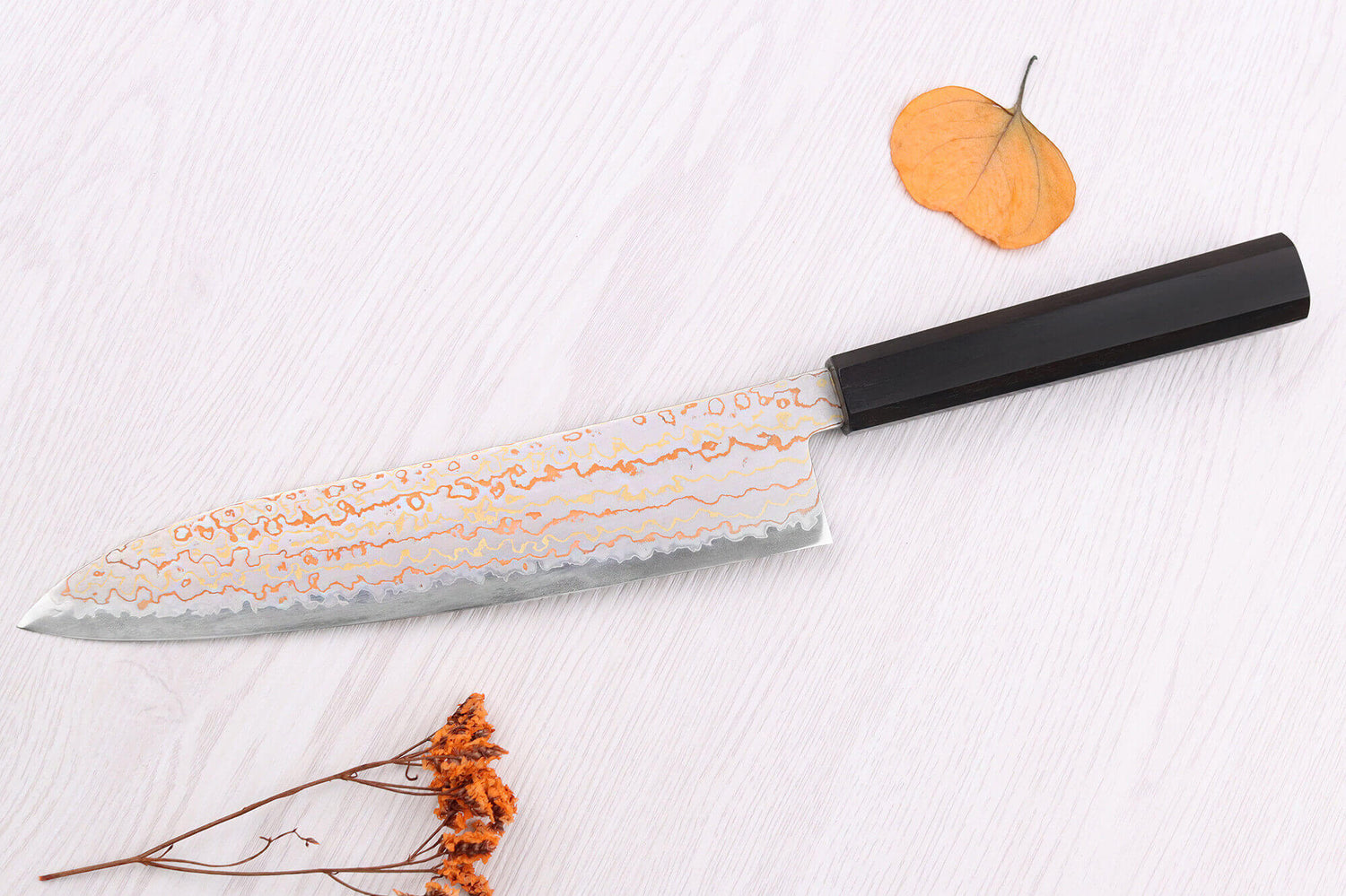 Couteau de chef 21cm japonais artisanal Hatsukokoro Hayabusa Rainbow Damas