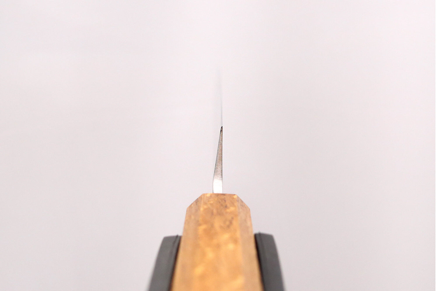 Couteau yanagiba 27cm artisanal japonais Tsunehisa AUS-8 manche en chêne