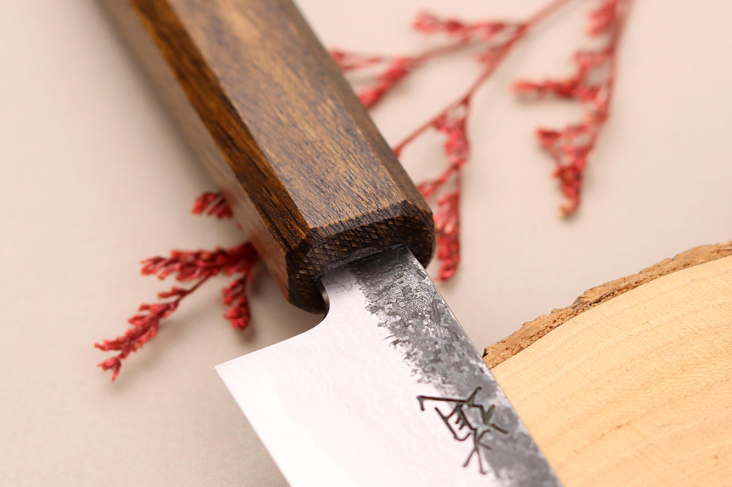 Couteau universel 15cm japonais artisanal Hado Sumi B1D manche en chêne