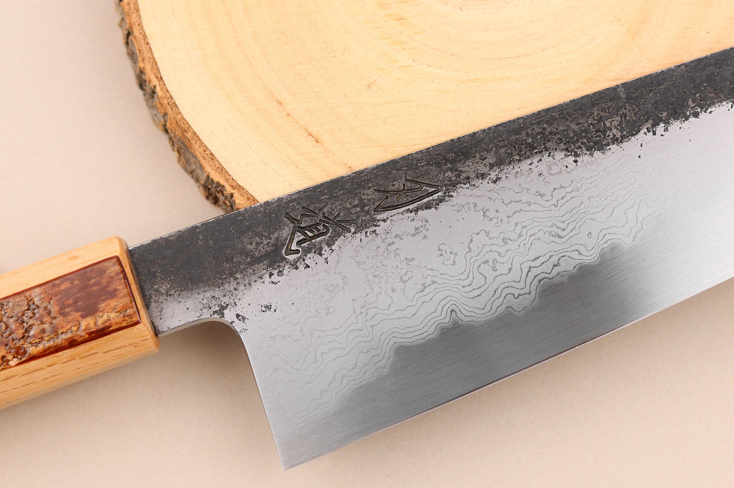 Couteau bunka 18cm japonais artisanal Hado Sumi B1D manche en cerisier