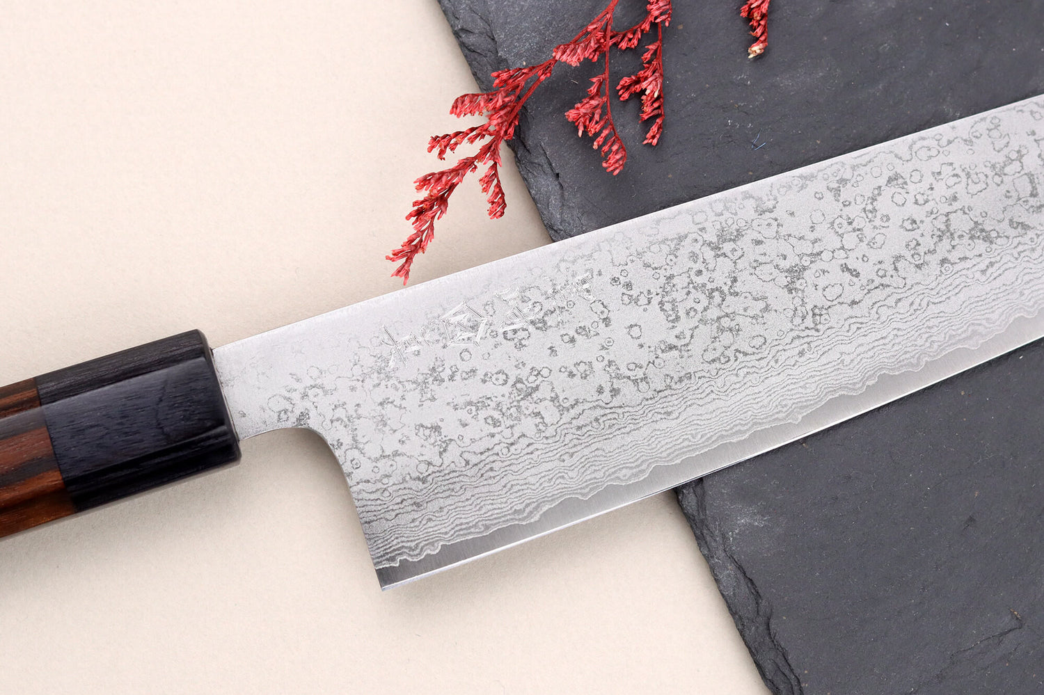 Couteau de chef 21cm japonais artisanal Makoto Kurosaki VG7 Damas
