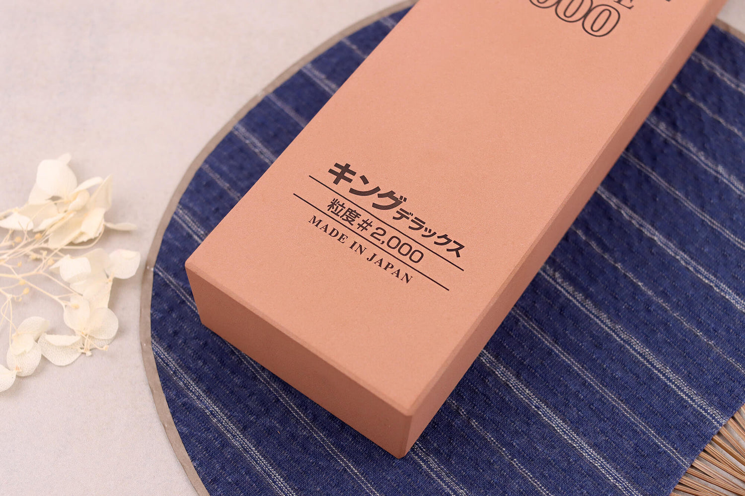 Pierre à aiguiser japonaise King Deluxe grains 2000 - Taille M