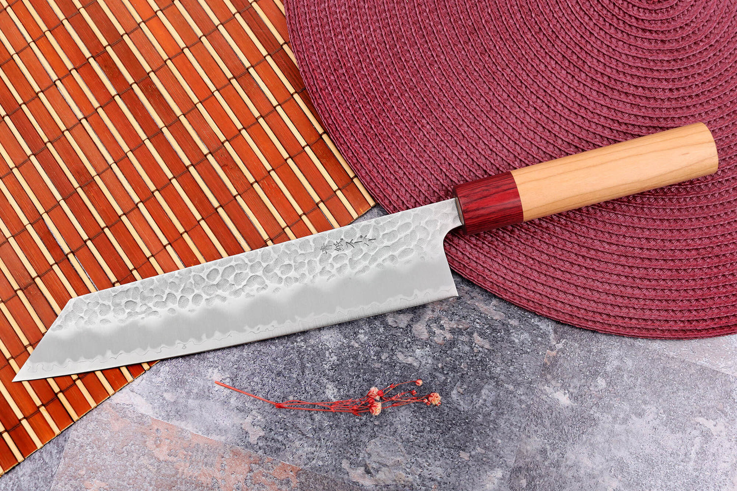 Couteau kiritsuke japonais artisanal Tsunehisa Aogami Super martelé 21cm