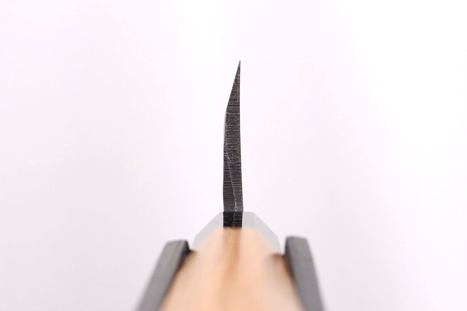Couteau deba kiritsuke 18cm japonais artisanal Hatsukokoro Shirasagi manche en teck