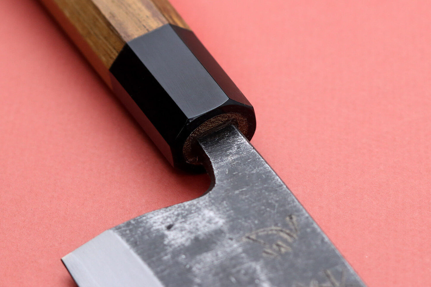 Couteau deba kiritsuke 18cm japonais artisanal Hatsukokoro Shirasagi manche en teck