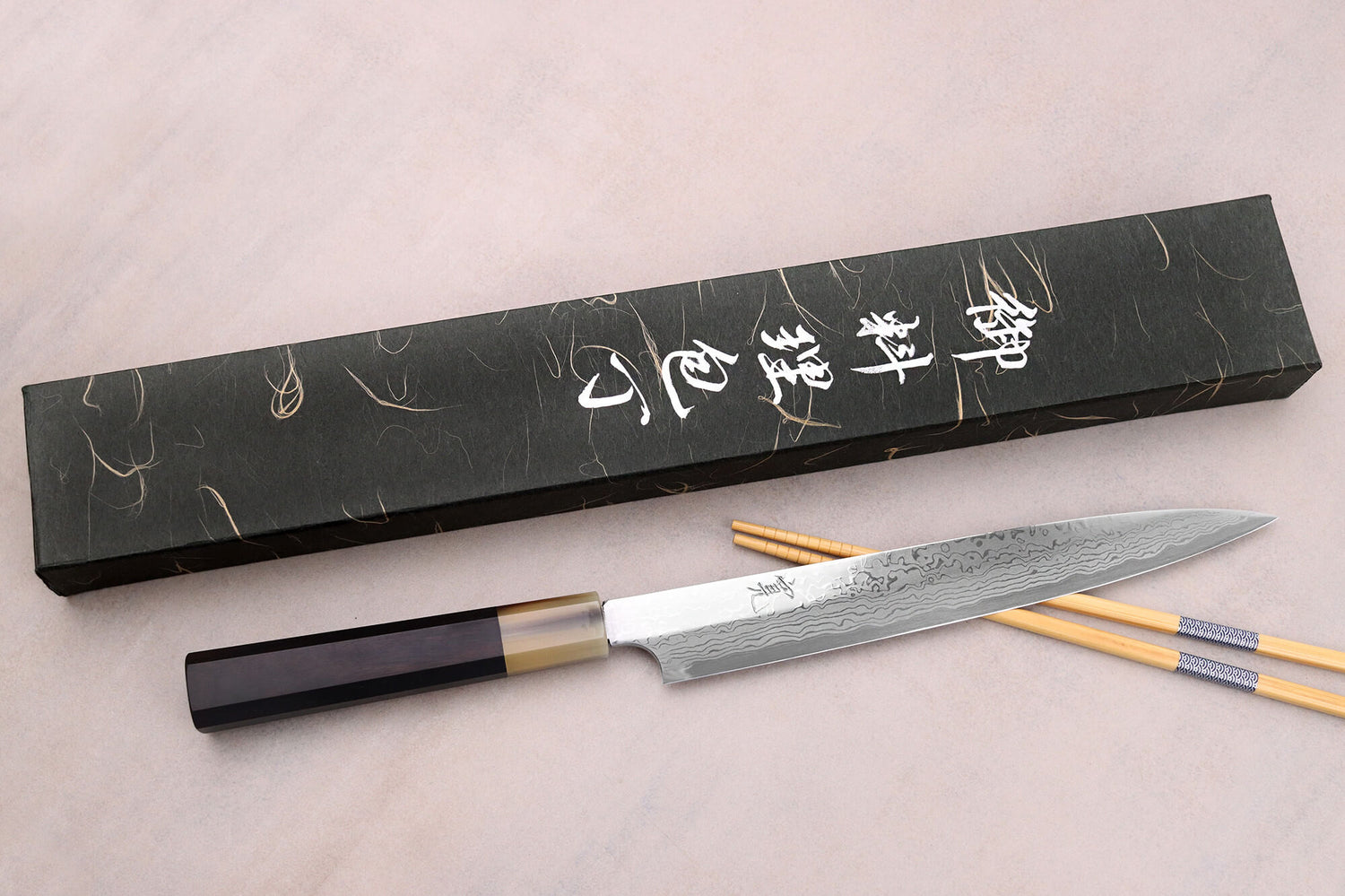Couteau yanagiba 24cm japonais artisanal Hatsukokoro Yauji Yoshihiro Damas BS2