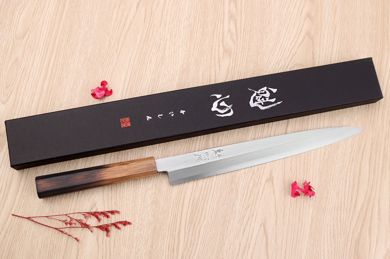 Couteau yanagiba 27cm japonais artisanal Nakamura Kaishin Saku WS2 en chêne