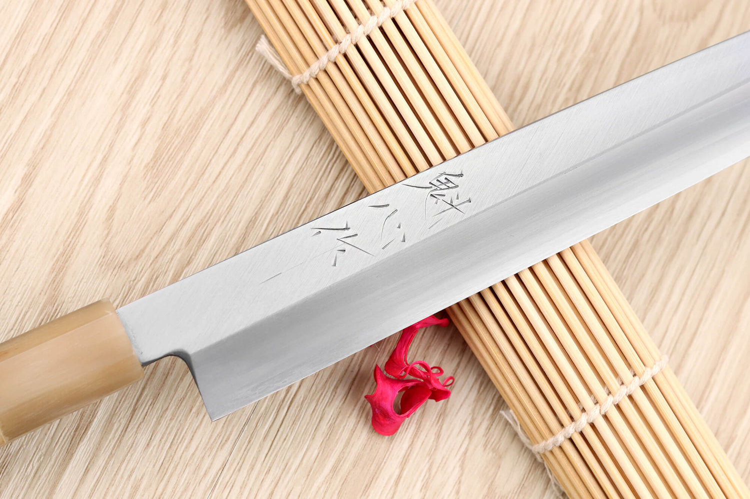 Couteau yanagiba 24cm japonais artisanal Nakamura Kaishin Saku WS2 en magnolia