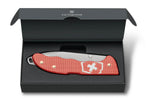 Couteau pliant Victorinox Evoke Alox 0.9415.L25 Édition Limitée 2025 manche alox stone rouge 13,6cm