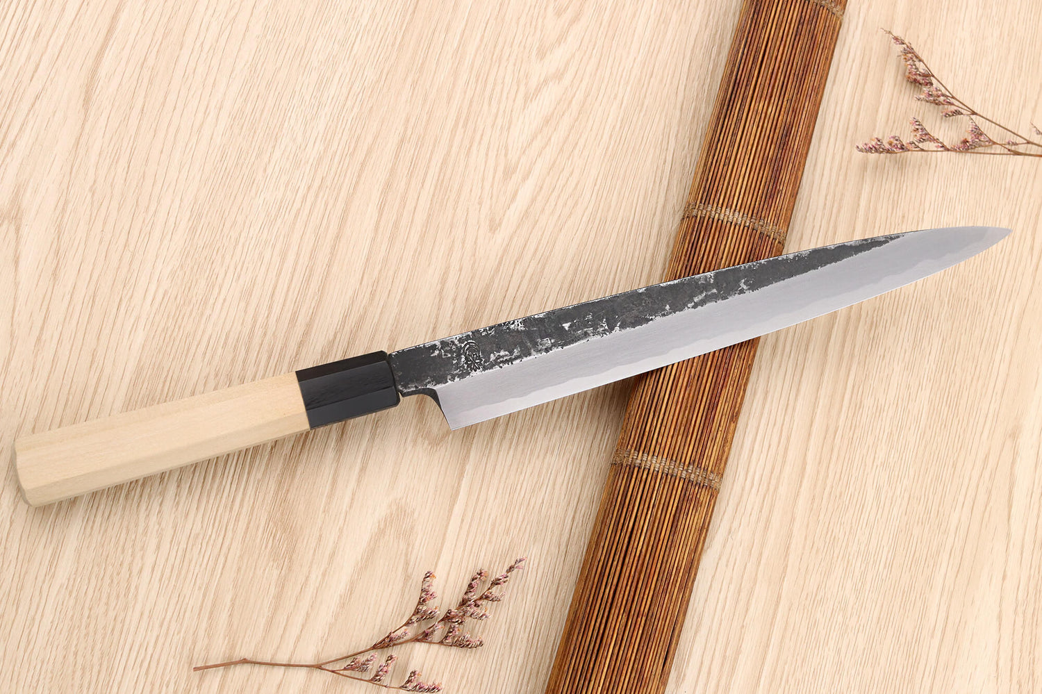 Couteau yanagiba 24cm japonais artisanal Sakai Kikumori Kikuzuki Kuro