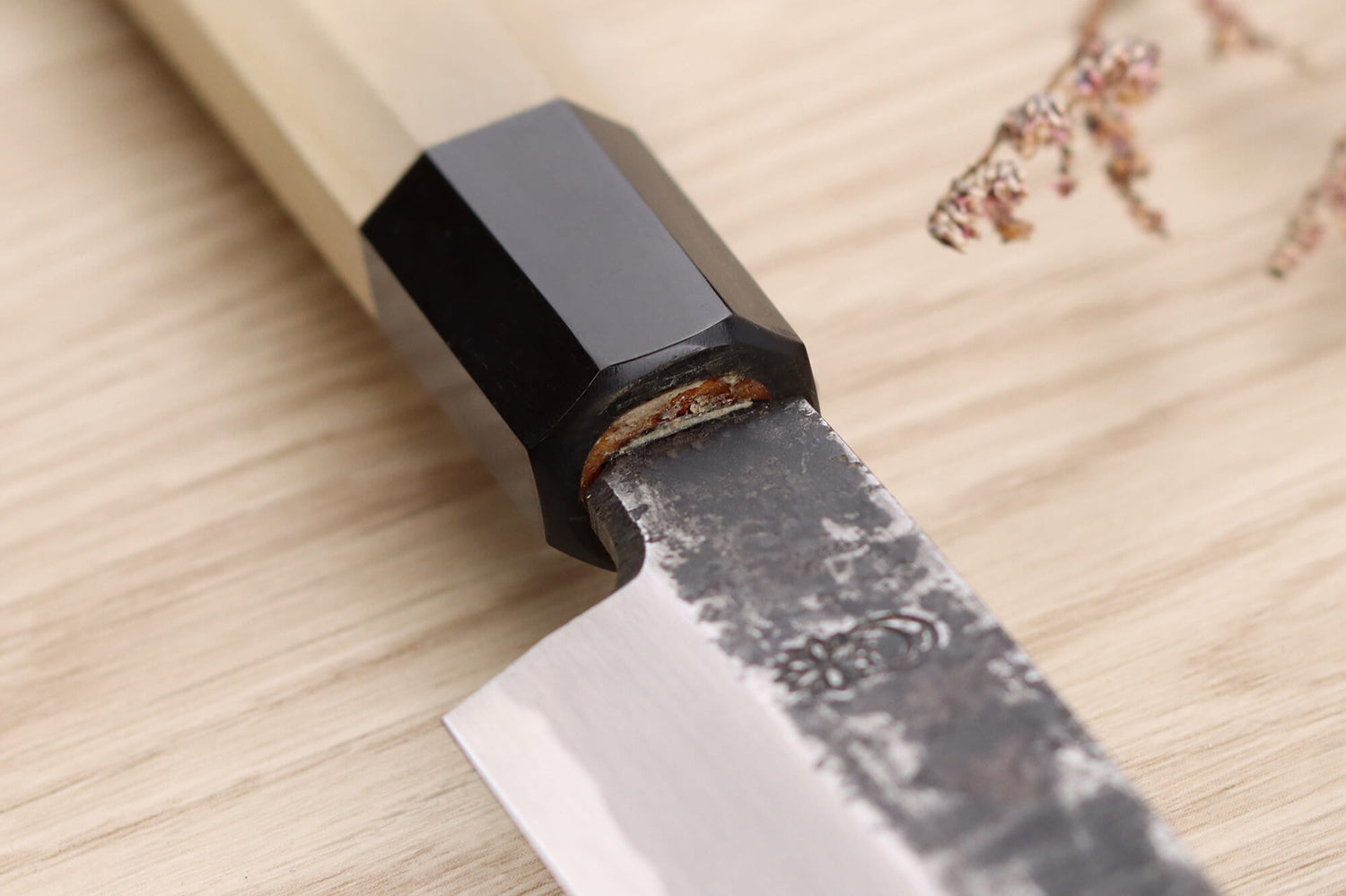 Couteau yanagiba 24cm japonais artisanal Sakai Kikumori Kikuzuki Kuro