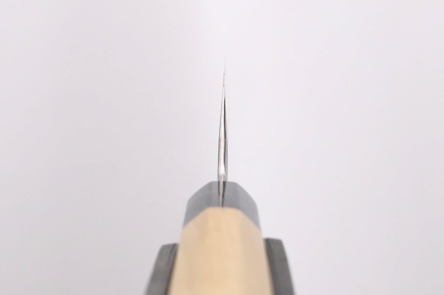 Couteau santoku 18cm japonais artisanal Sakai Kikumori Kikuzuki Rin