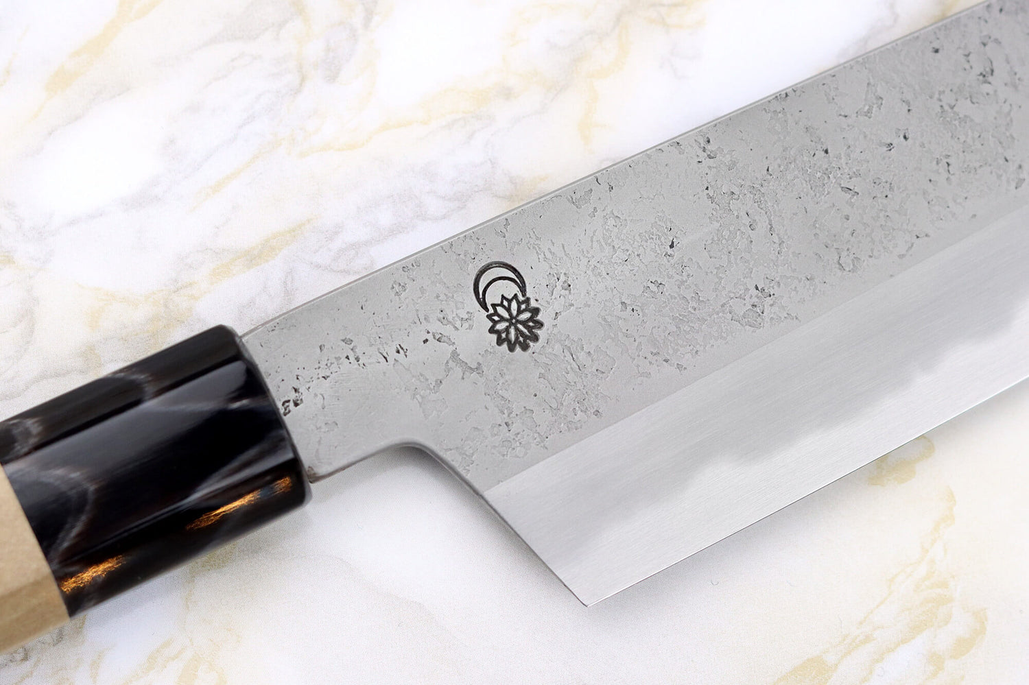 Couteau santoku 18cm japonais artisanal Sakai Kikumori Kikuzuki Rin