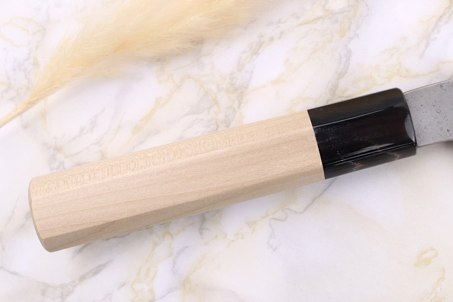 Couteau santoku kiritsuke 18cm japonais artisanal Sakai Kikumori Kikuzuki Rin