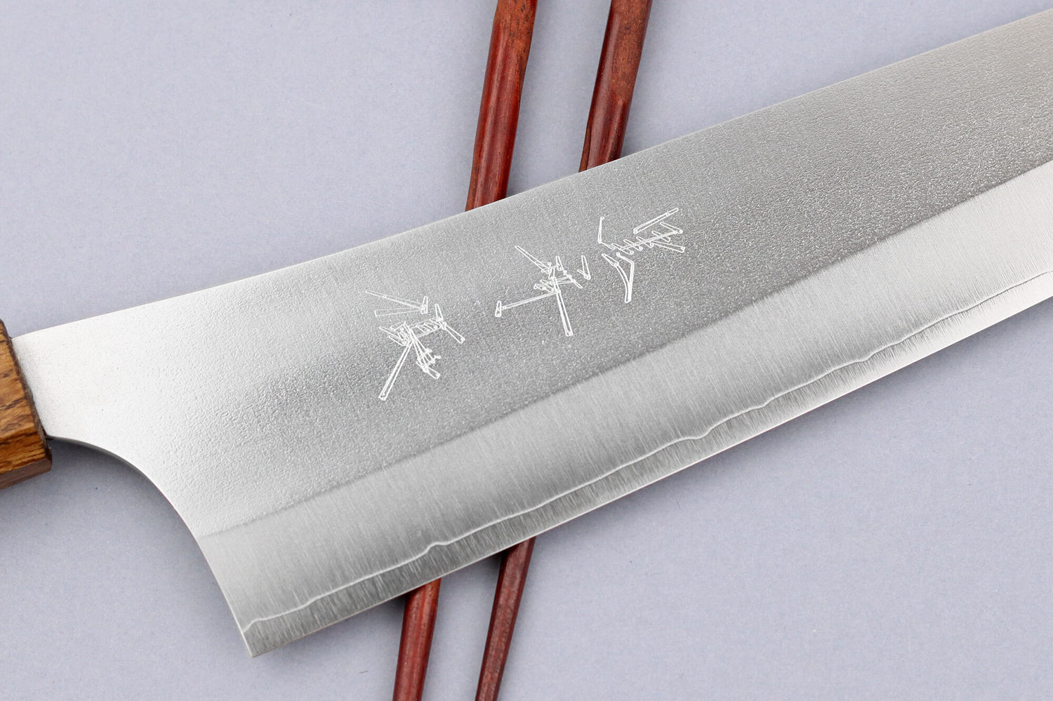 Couteau de chef 24cm japonais artisanal Yu Kurosaki Gekko San Maï